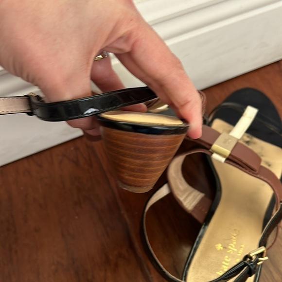 Kate Spade Tri color patent leather strappy sandal with bow size 9 - Picture 5 of 8